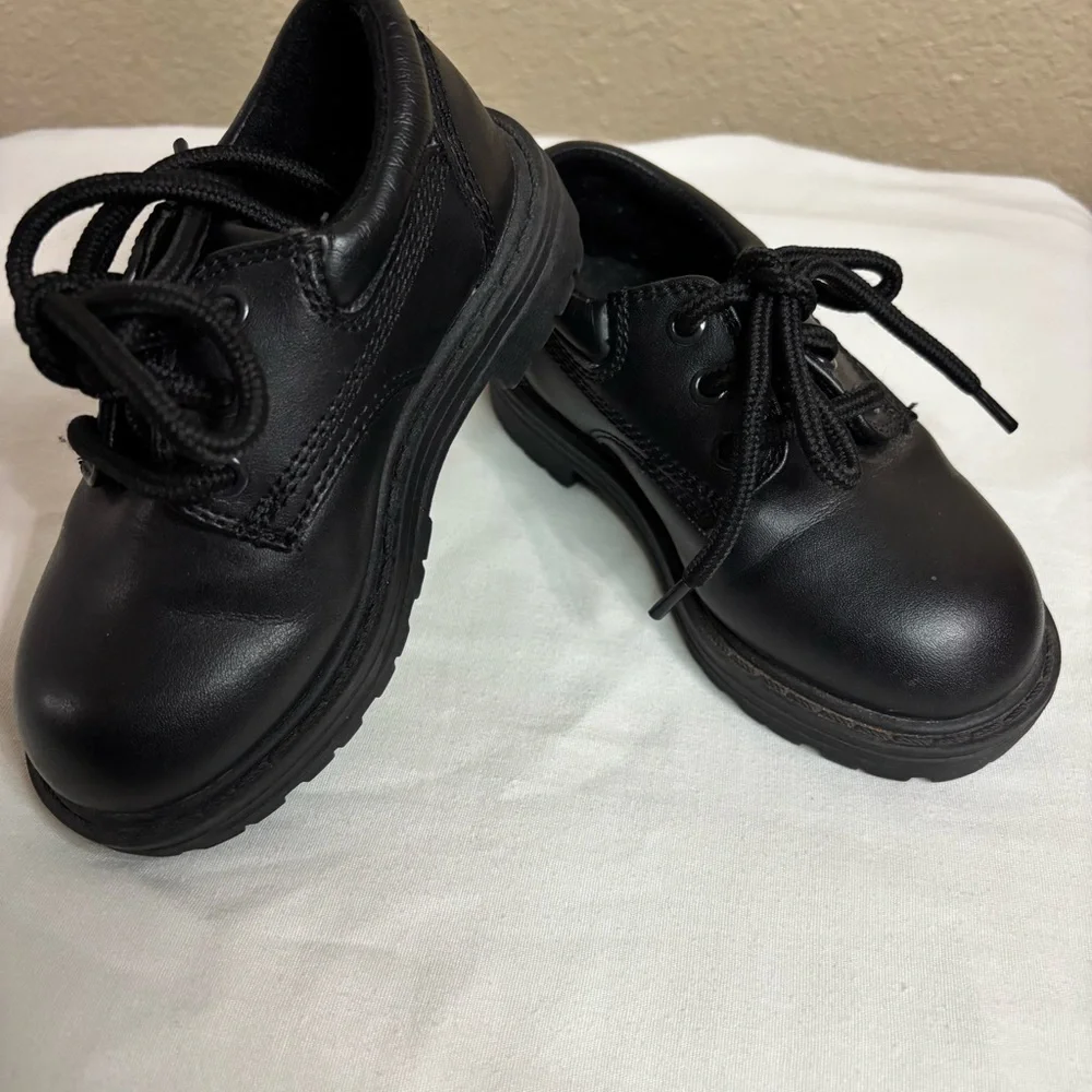 George Kids Black Lace-Up Dress Shoes size 8 Toddler